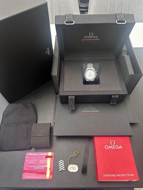 Omega Speedmaster Moonwatch Professional 310.30.42.50.04.001 Image 5